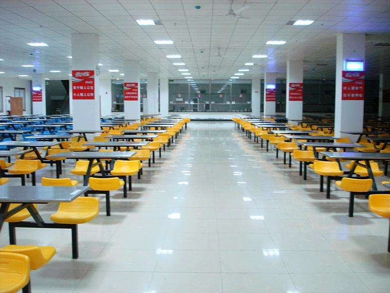 可承接职工饭堂承包，食堂托管，服务周到，蔬菜配送，价格优惠，咨询热线：135 5971 5658，中味膳食欢迎您的咨询